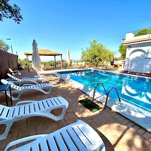 Estudio Coqueto Con Cocina, Bano Y Piscina De Temporada Compartida, A 8km De Cordoba, En Plena Sierra,by Trassierrarooms Cordoue